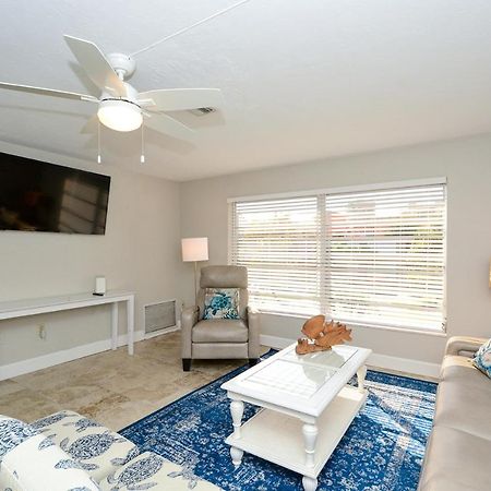Canal 311 - Right In Siesta Key Village! 萨拉索塔 外观 照片