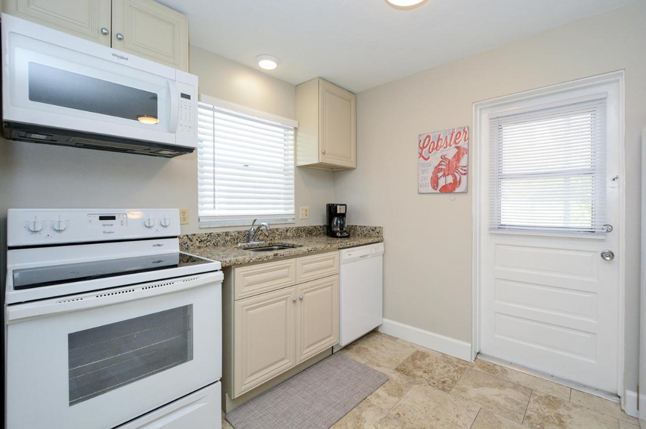 Canal 311 - Right In Siesta Key Village! 萨拉索塔 外观 照片