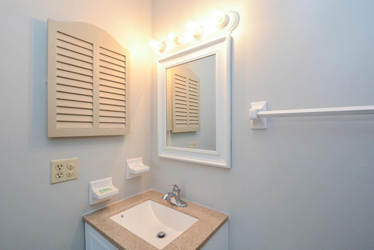 Canal 311 - Right In Siesta Key Village! 萨拉索塔 外观 照片