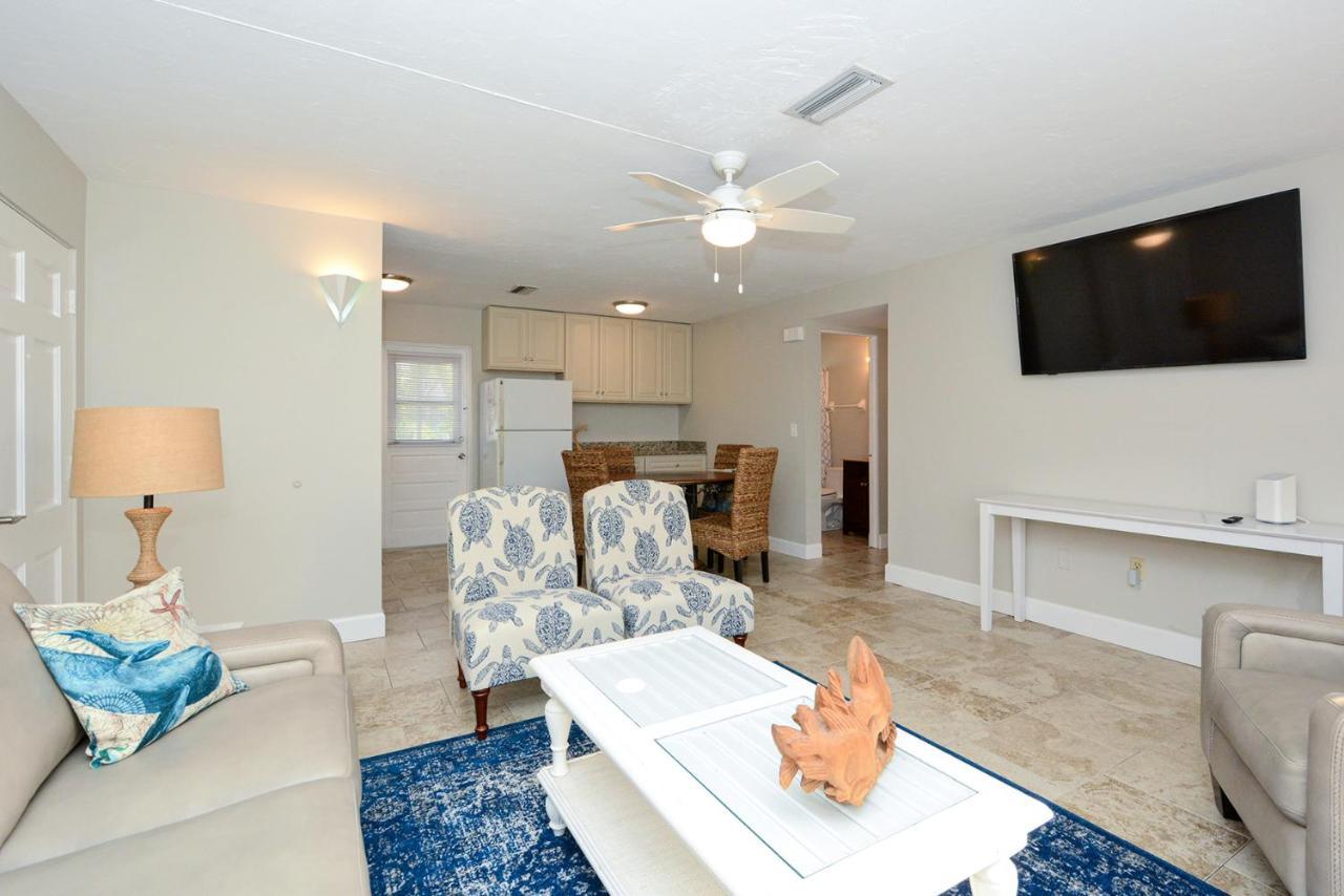 Canal 311 - Right In Siesta Key Village! 萨拉索塔 外观 照片
